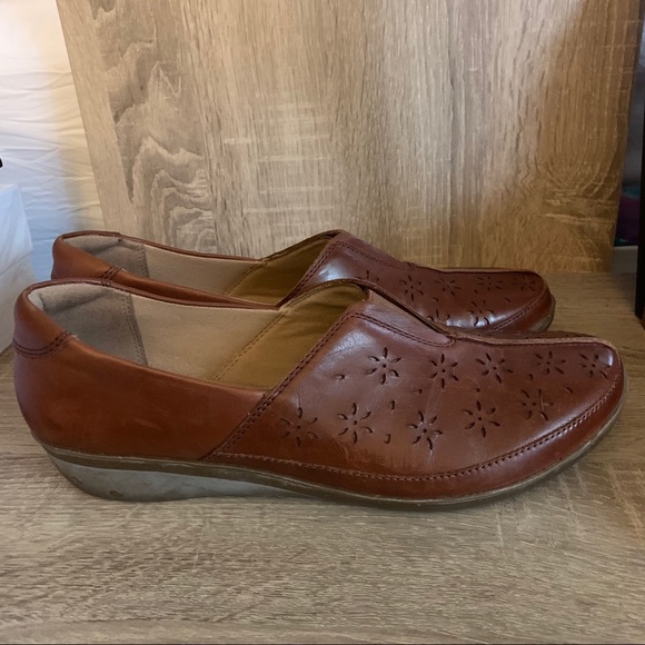 Clarks cushion leather loafer super comfy size 11 - Picture 10 of 10